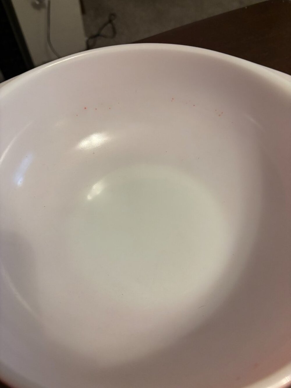 Vintage Pyrex 1950's 2-2.5 quart serving bowl in Flamingo Pink - Picture 5 of 5